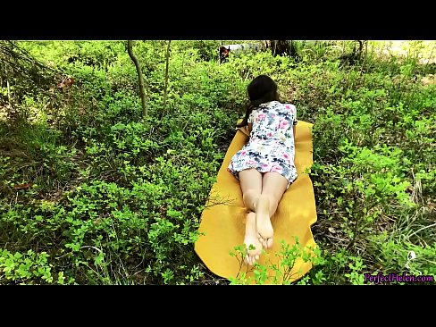 ❤️ Mgeni kwenye Tinder Anajichua Pussy Yangu na Kutombana kwa shauku msituni Pono