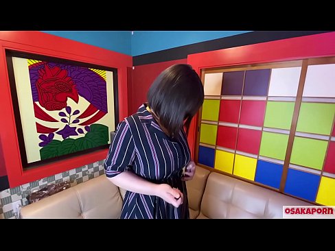 ❤️ Mrembo wa Kijapani mwenye matiti makubwa anapiga punyeto kwa kutumia midoli ya ngono na anakuwa na mshindo. Anazungumza katika mahojiano kuhusu uzoefu wake wa kutisha. Matiti makubwa na pussy yenye nywele ikiomboleza kwa sauti kubwa. Osakaporn Pono